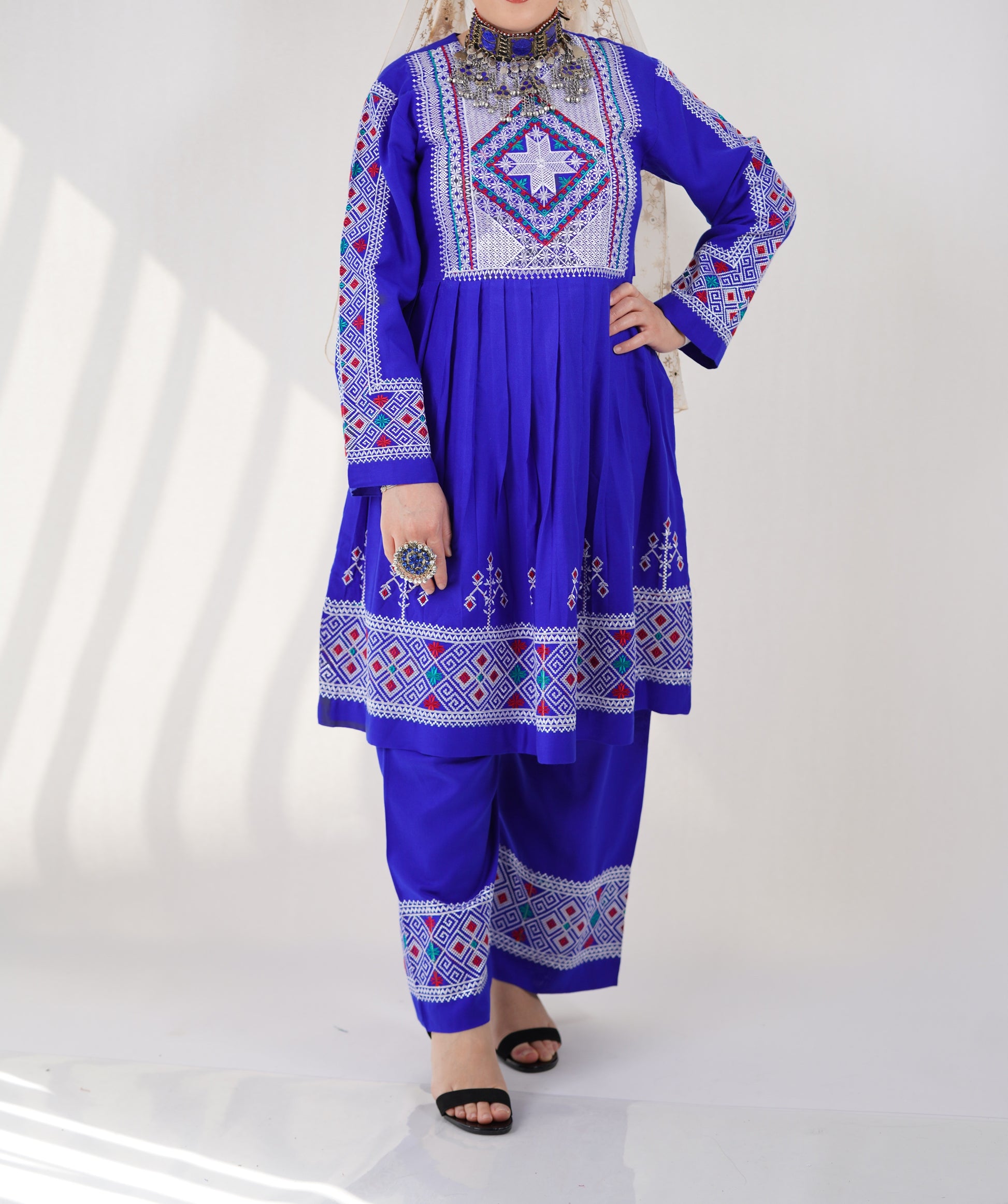 New Stylish Hazaragi embroidered Shawl - W22