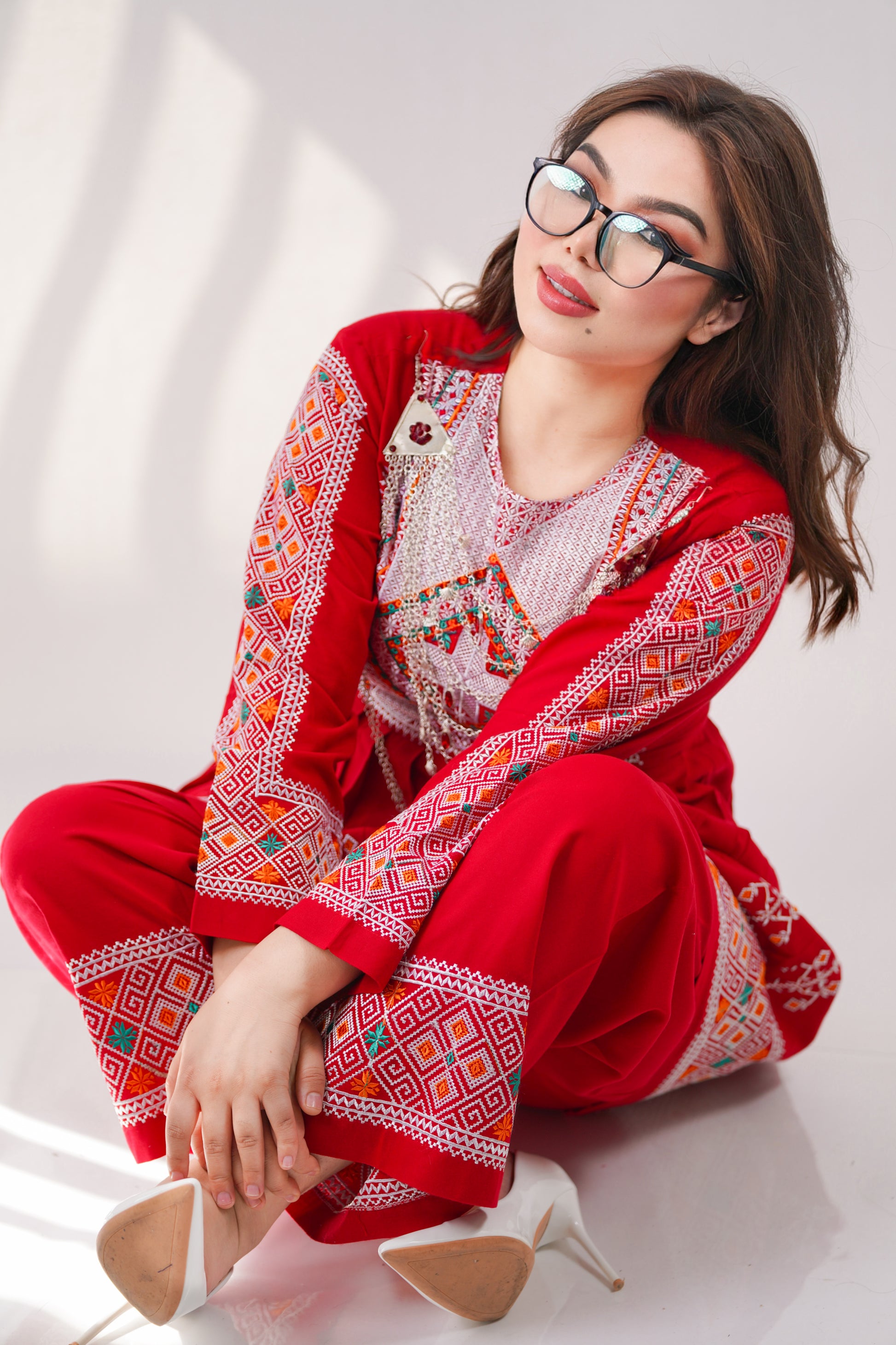 Shawl, New Design - Elegant Floral Design Red W22