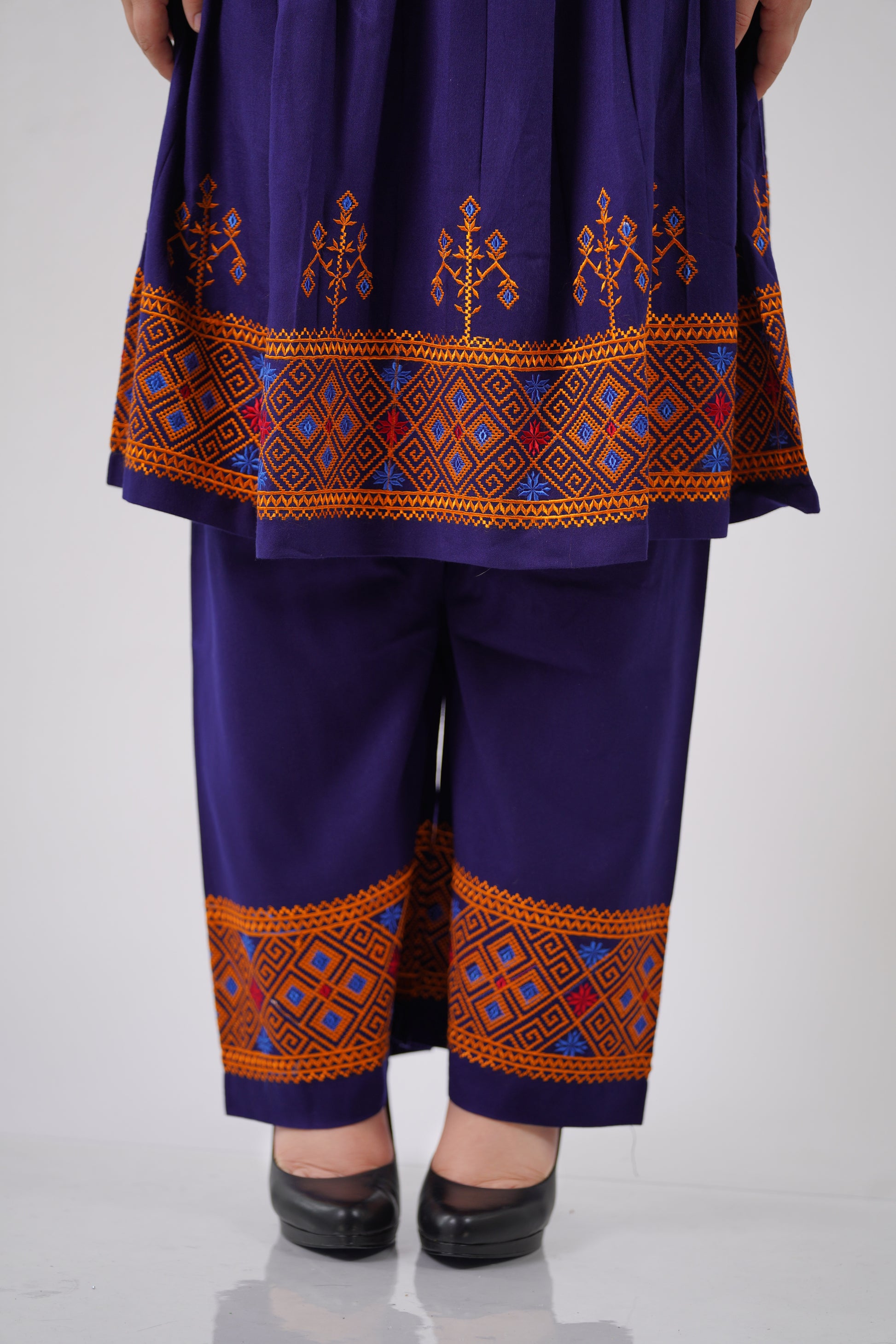 New Stylish Hazaragi embroidered Shawl - W22