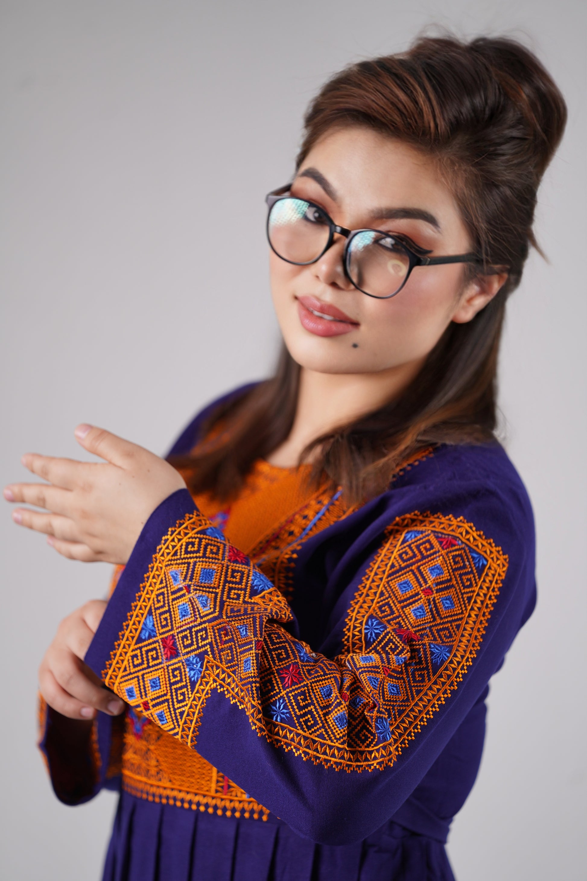 New Stylish Hazaragi embroidered Shawl - W22