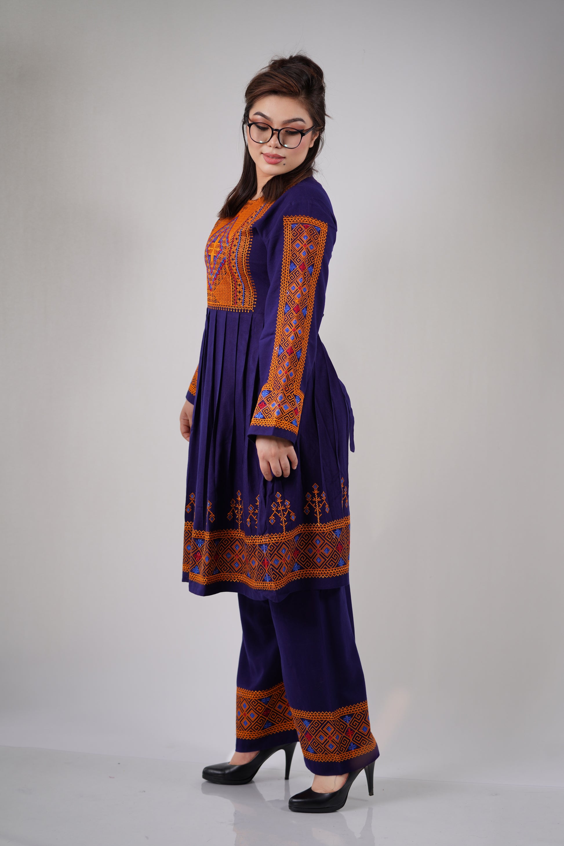 New Stylish Hazaragi embroidered Shawl - W22