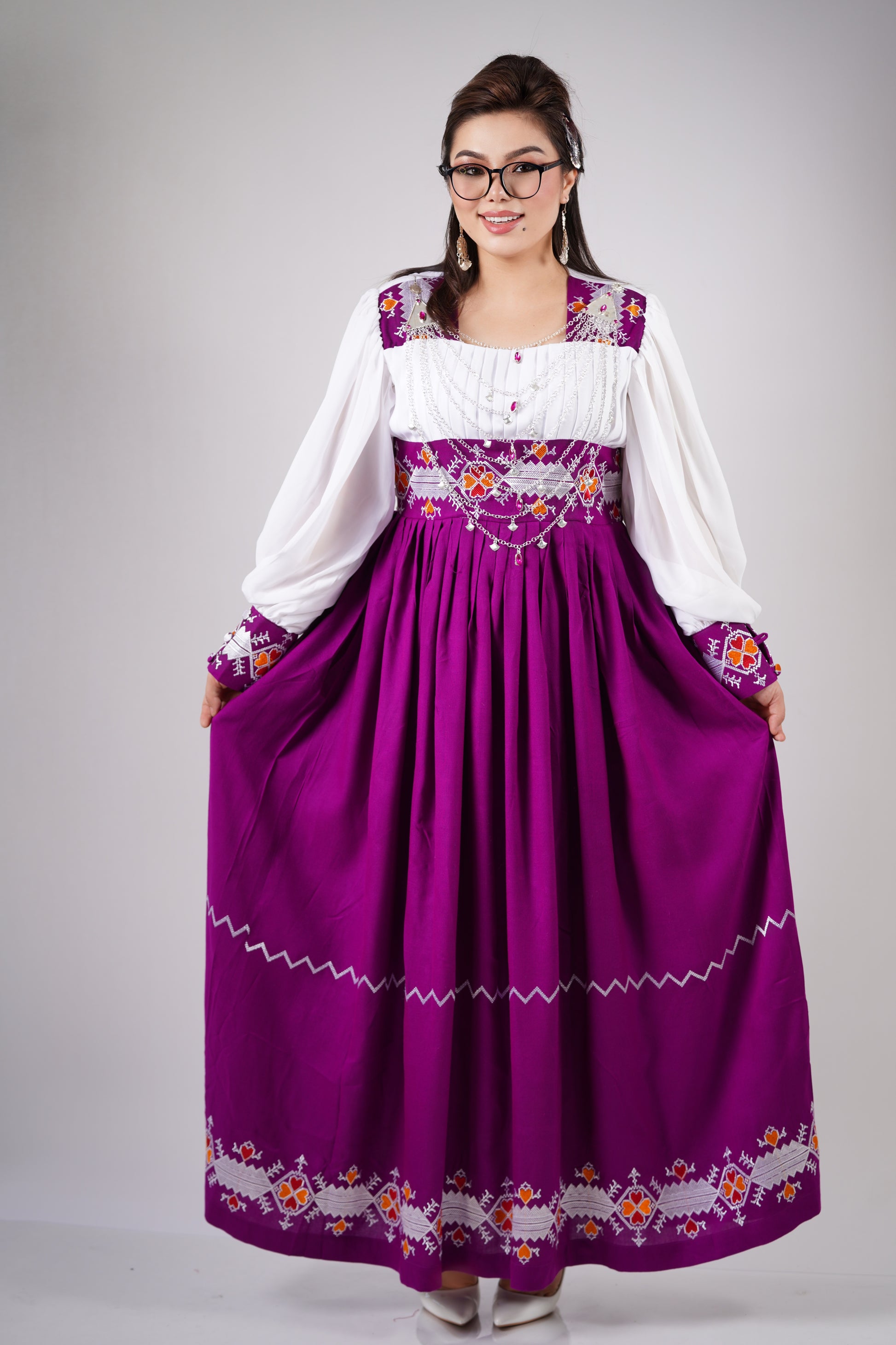 Shall-Elegant White and Red with Embroidered long Skirt W16