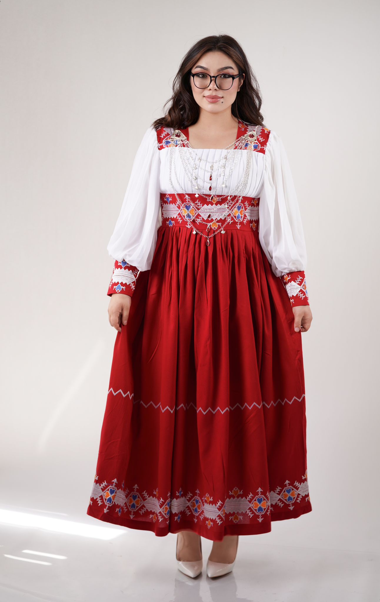 Shall-Elegant White and Red with Embroidered long Skirt W16