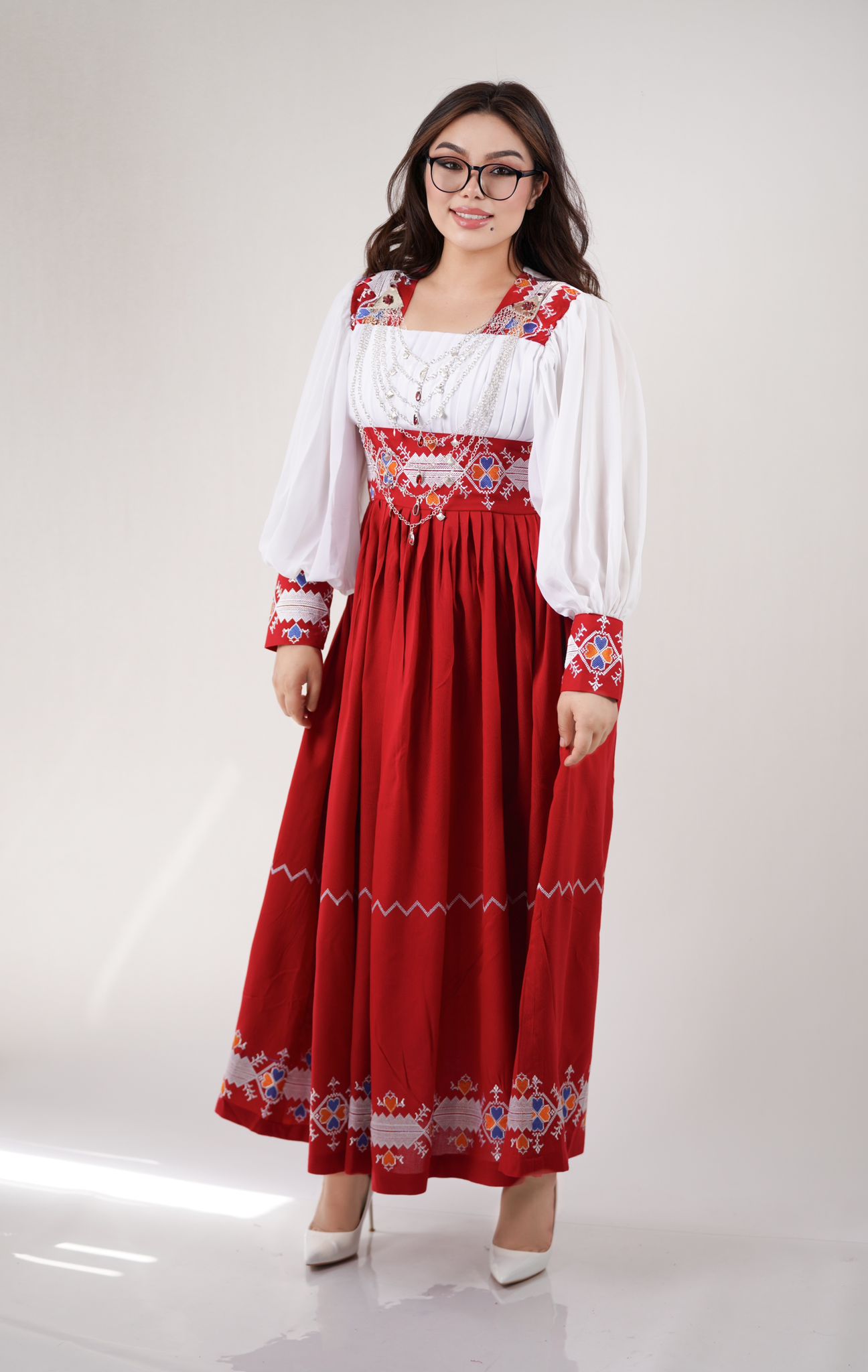 Shall-Elegant White and Red with Embroidered long Skirt W16